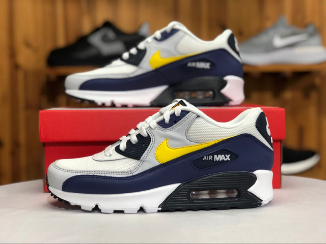 nike air max 90 michigan